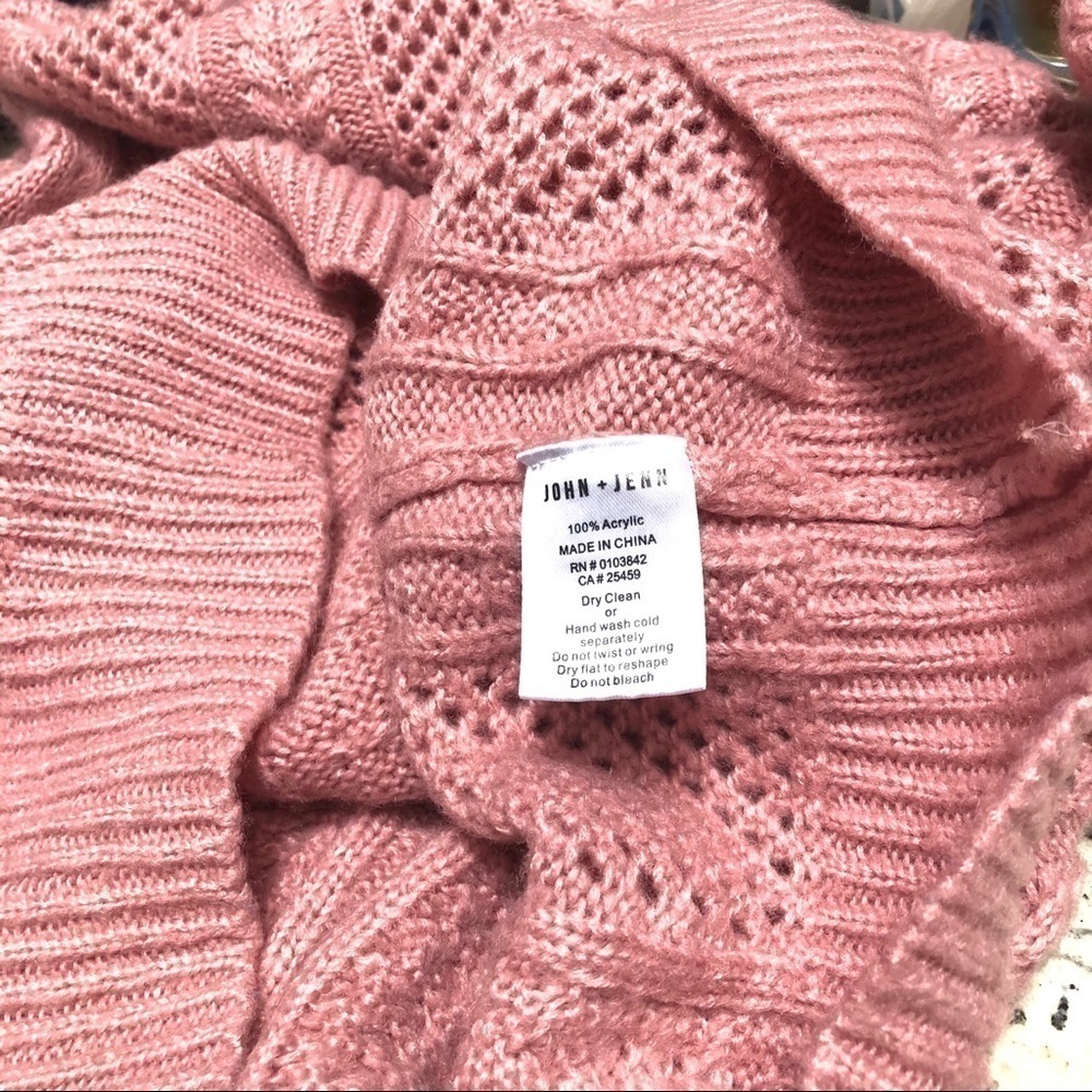 John + Jenn Oversized Cable Knit Sweater in Blush Pink Size S/P - Picture 9 of 10